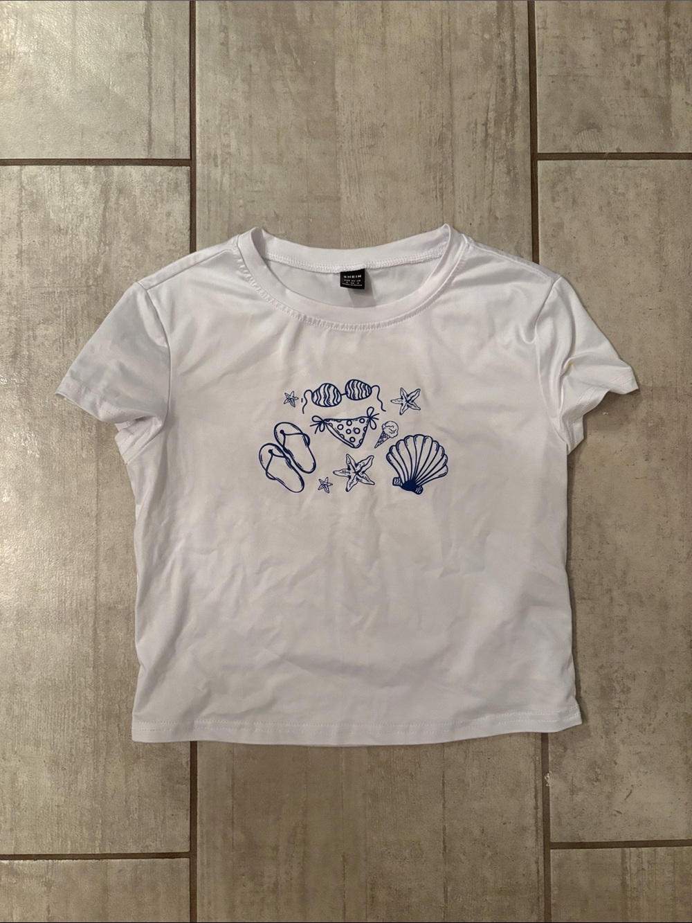 SHEIN White Short-Sleeve Tee with Blue Seashell & Beach Icons
